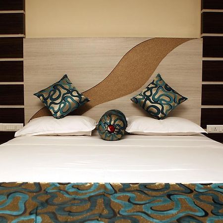 Sbs Grand Hotel Коимбаторе Екстериор снимка