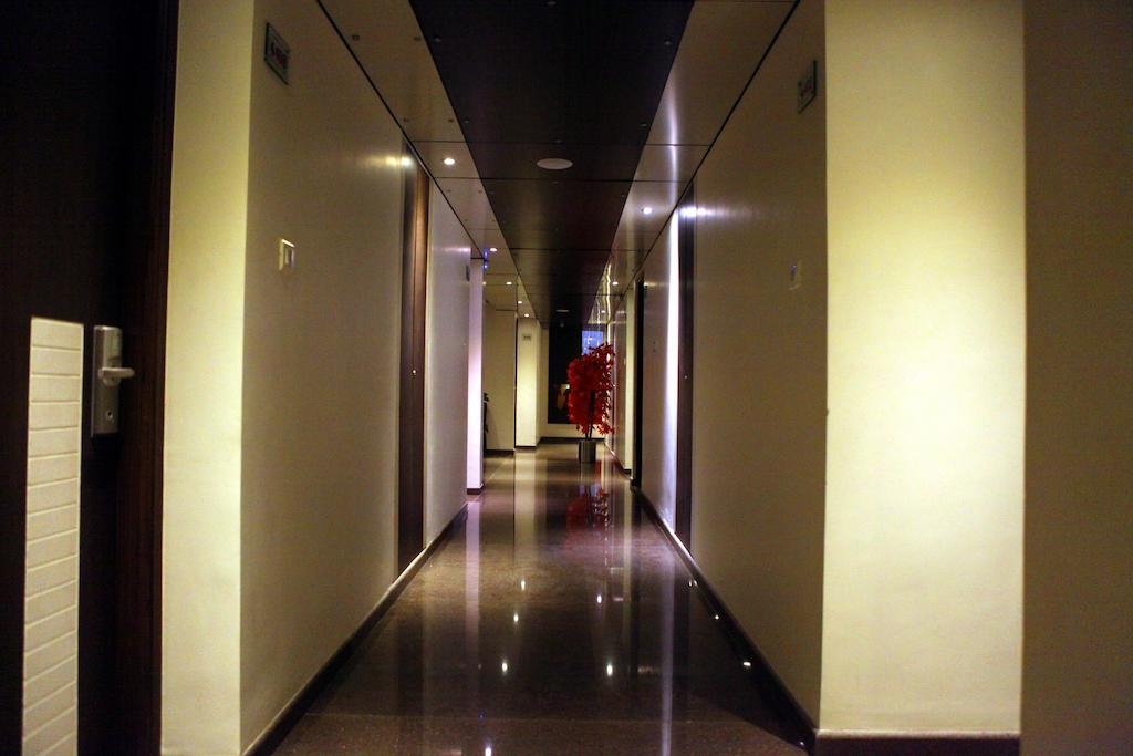 Sbs Grand Hotel Коимбаторе Екстериор снимка