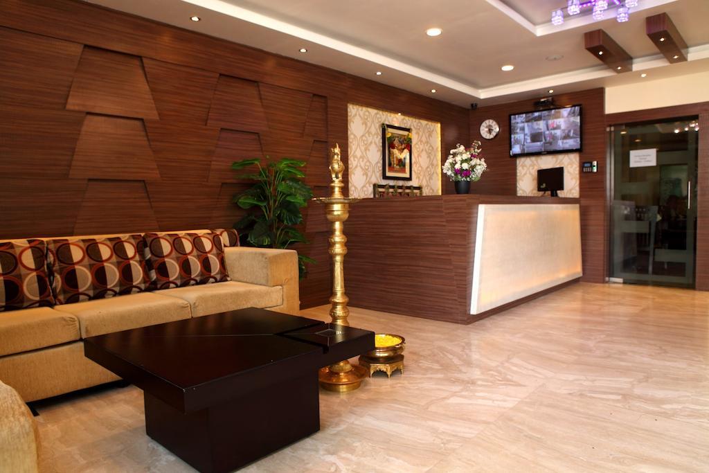 Sbs Grand Hotel Коимбаторе Екстериор снимка