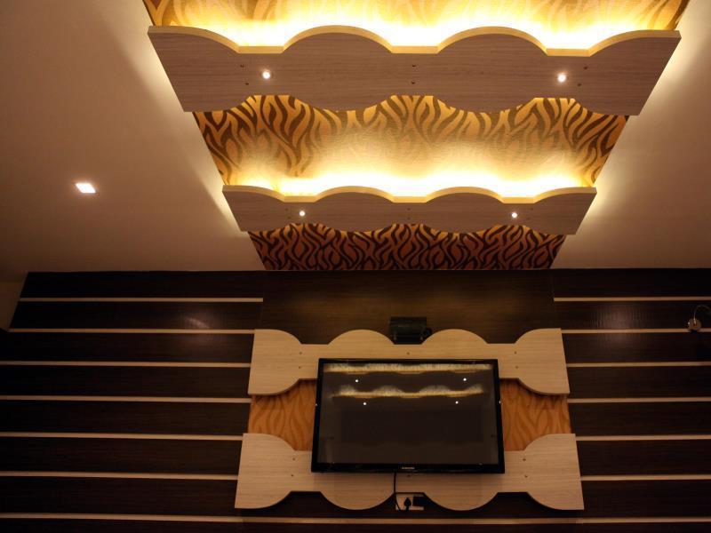Sbs Grand Hotel Коимбаторе Екстериор снимка
