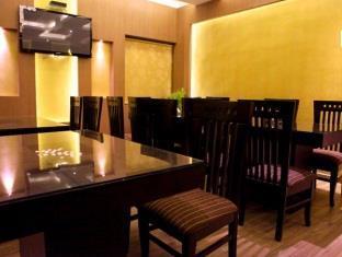 Sbs Grand Hotel Коимбаторе Екстериор снимка